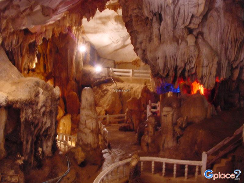 Vang Vieng caves