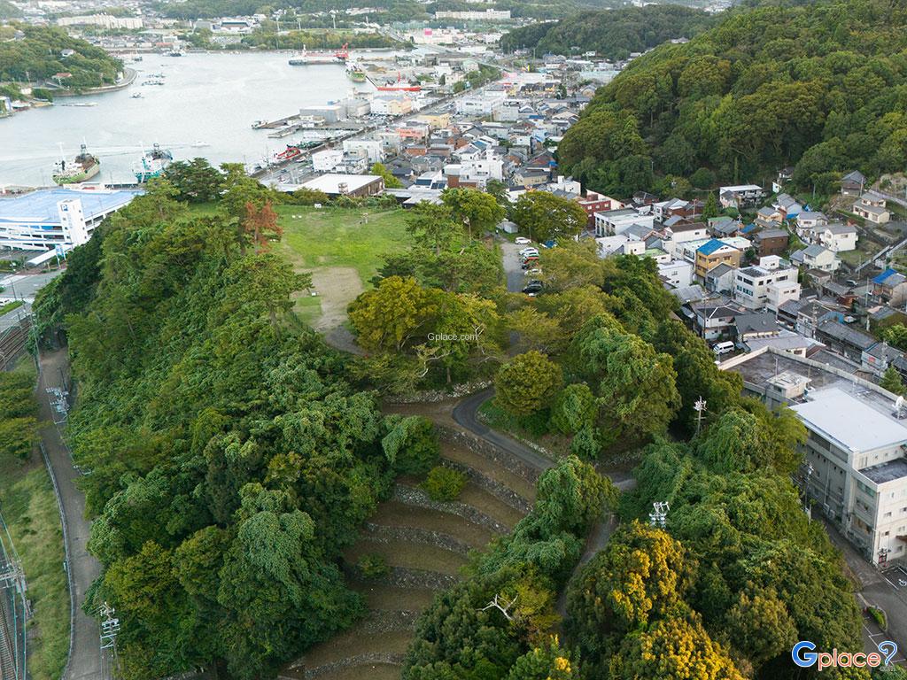 Ruines du château de Toba