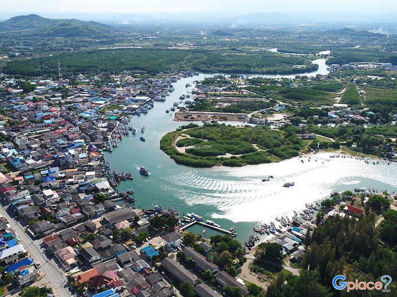 プランブリ川河口