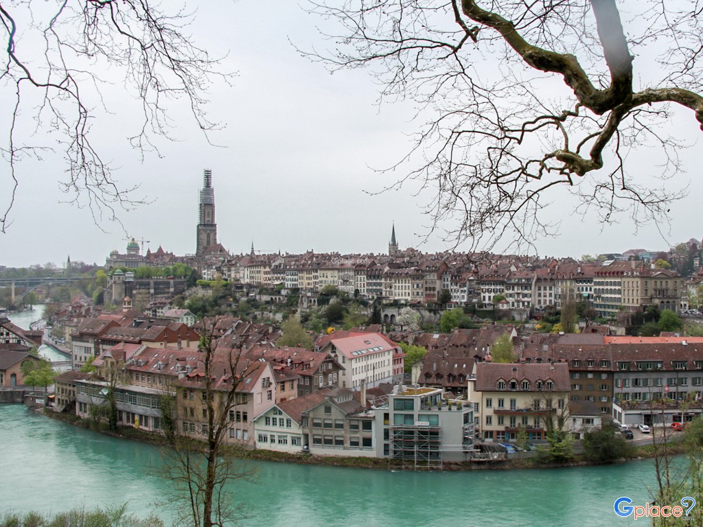 ใกล้ๆ สวนหมี Bear Park มีจุดชมวิว Old Town สองจุด ... ไม่ควรพลาดครับ
และนี่คือจุดที่ 1
http://goo.gl/KFHYW