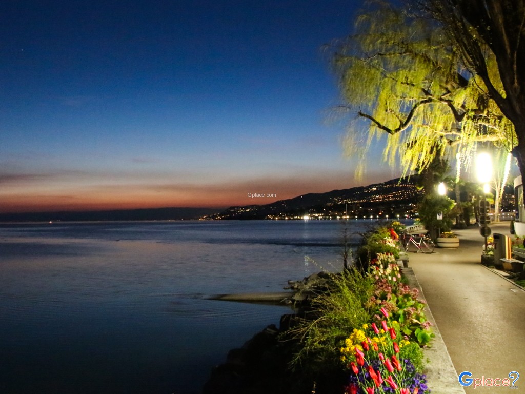 Geneva Lake with night shot, from the front of my Hotel.