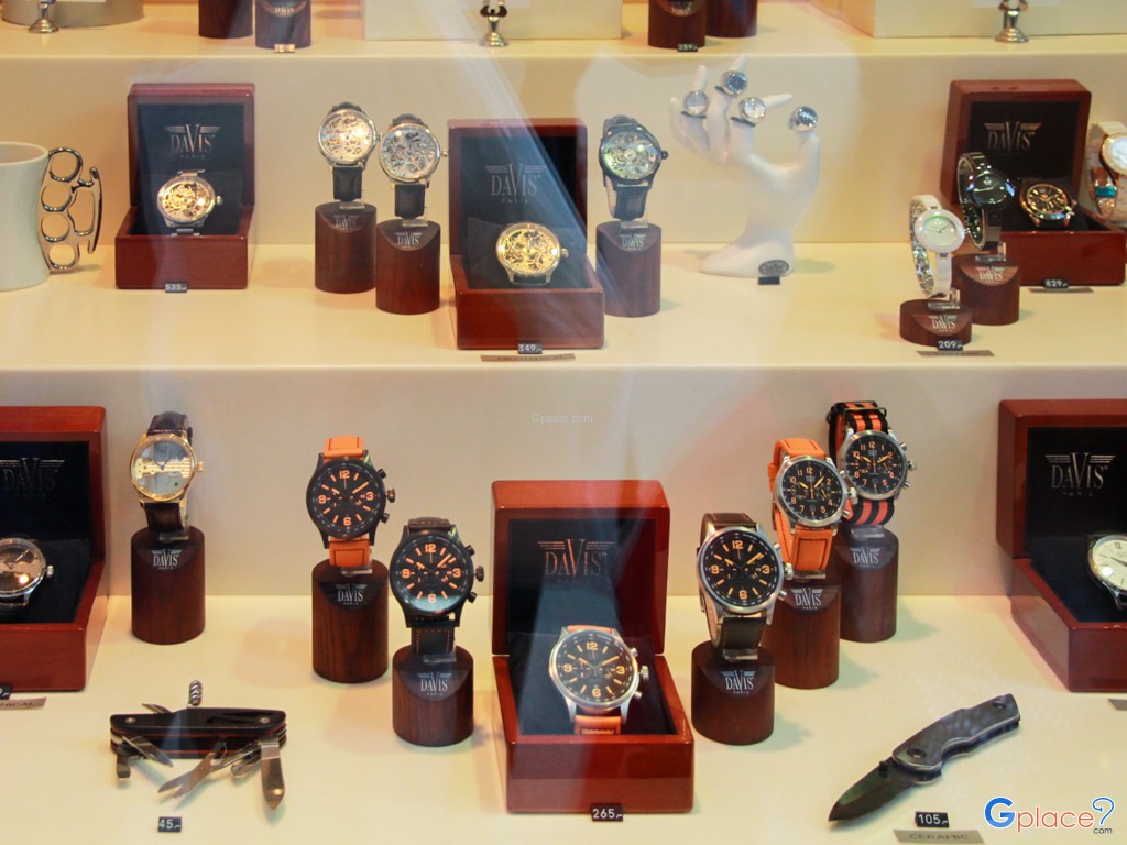 watches are the most popular souvenir goods...Asian tourists say if you come to Switzerland, you must buy a watch, esp Rolex.