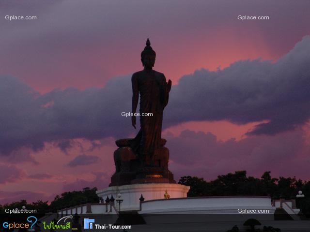 พระศรีศากยะทศพลญาณ ยามเย็น