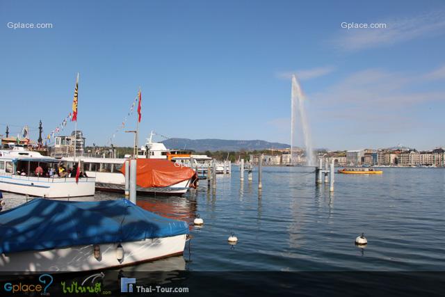 ท่าเรือ....ริม Geneva Lake