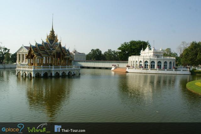 ปัจจุบัน เป็นสถานที่ประดิษฐาน รูปหล่อสัมฤทธิ์ของพระบาทสมเด็จพระจุลจอมเกล้าเจ้าอยู่หัว ฉลองพระองค์เต็มยศจอมพลทหารบก ซึ่งพระบาทสมเด็จพระมงกุฎเกล้าเจ้าอยู่หัว ทรงพระกรุณาโปรดเกล้าฯ ให้สร้างขึ้น
พระที่นั่งไอศวรรย์ทิพยอาสน์จัดได้ว่าเป็นผลงานชิ้นเอกแห่งกรุงรัตนโกสินทร์ ซึ่งเคยได้รับเกียรติให้สร้างจำลองแบบไปแสดงในงานมหกรรมนานาชาติ ณ กรุงบรัสเซลส์ ประเทศเบลเยียม เมื่อ พ.ศ. 2501