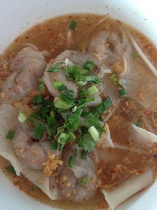 
ก๋วยเตี๋ยวเกี๊ยวปลารวมมิตรลูกชิ้นปลาจัมโบ้