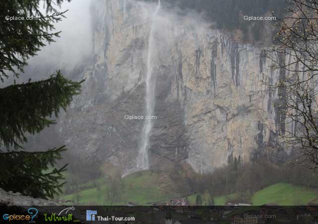 Staubbach Falls, I took from the Train (inside)