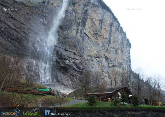 Staubbach Falls in front of the Jungfrau Camping