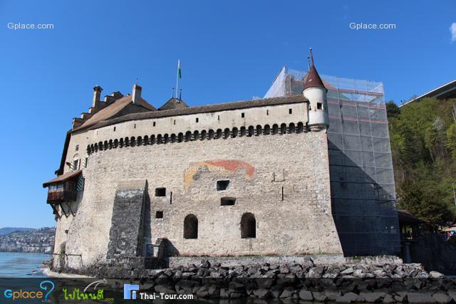 The front of the castle was under renovation on Apr 24th, 2013.