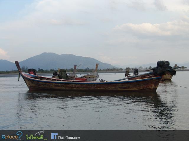 ผมถ่ายรูปเรือตอน ขากลับจากเที่ยวหมู่เกาะกำเสร็จแล้ว
ตัวอย่างทริป เกาะค้างคาว
http://gplace.com/เกาะค้างคาว
เกาะกำตก
http://gplace.com/เกาะกำตก
เกาะกำนุ้ย
http://gplace.com/เกาะกำนุ้ย