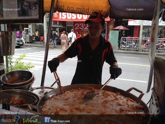 หน้าร้าน...ริมถนนเจริญกรุง บางรัก