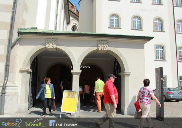 Entrance to inside of the Cathedral