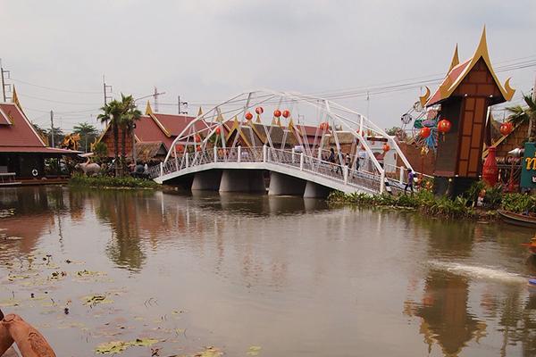 สะพานข้ามตลาดน้ำ