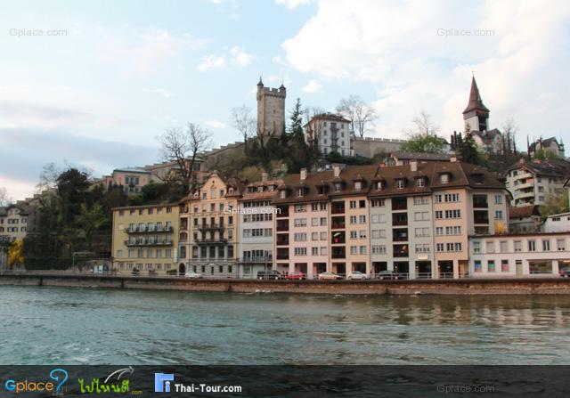 view from the other side of the Reuss river.