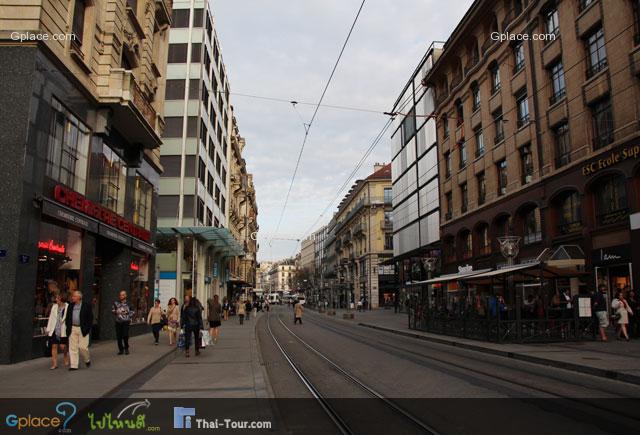 Beginning point of Shopping area in the Old Town