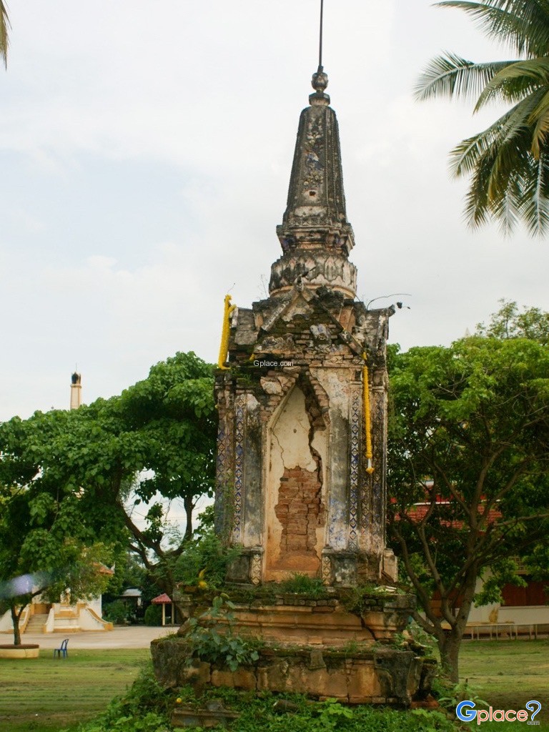 Wat Hua Dong Phichit