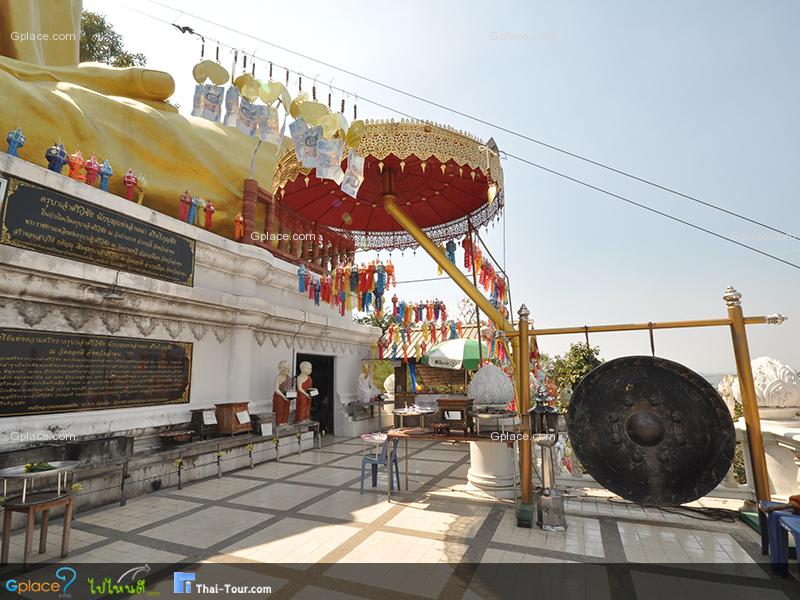 Kruba Sriwichai Monument