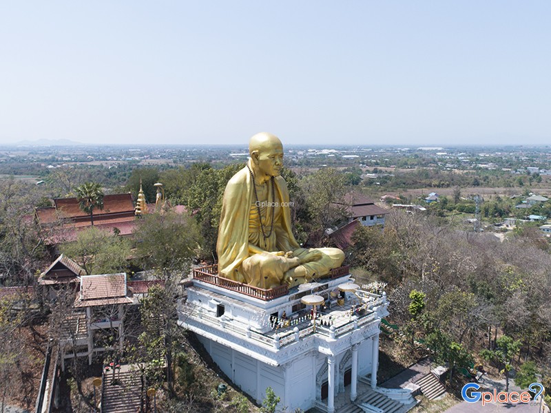 Kruba Sriwichai Monument