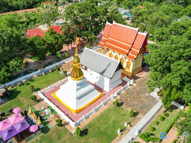 Phra That Kham Kaen