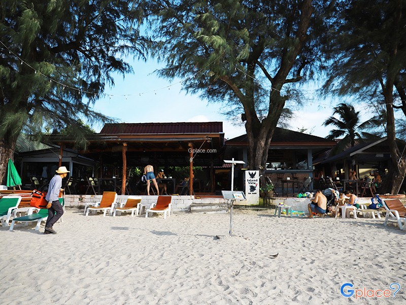 Choeng Mon Beach