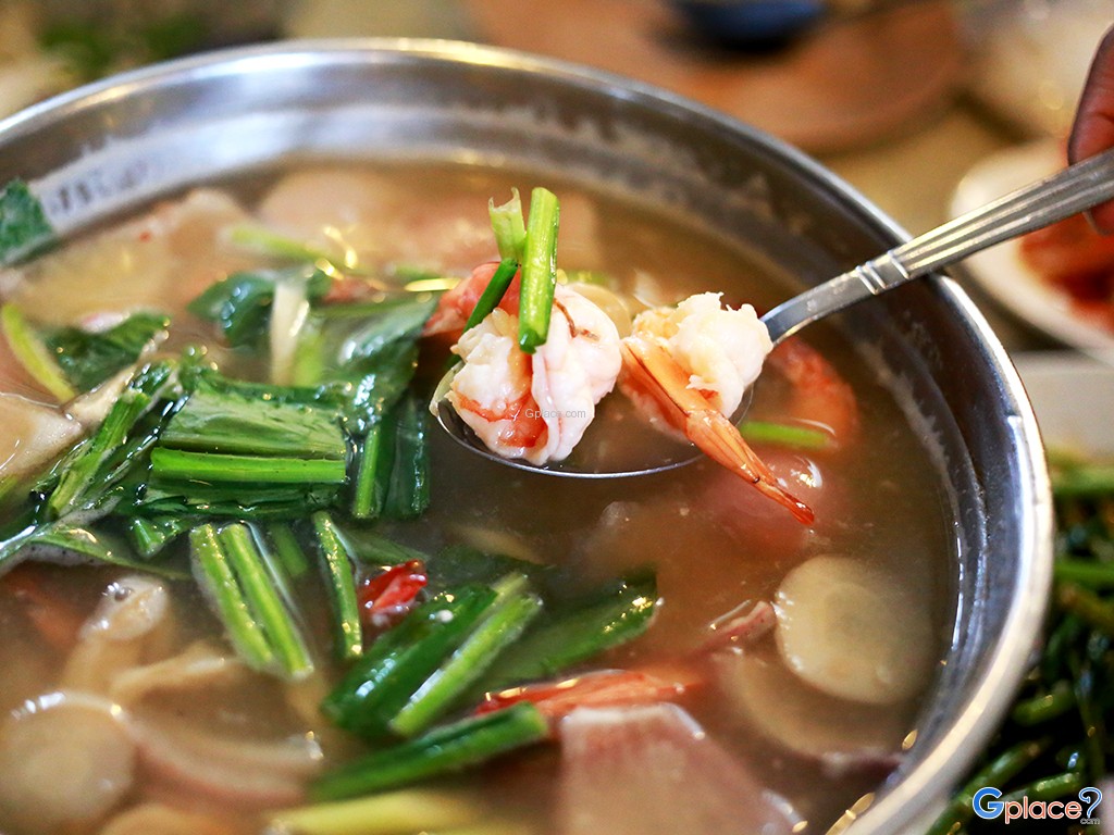 ภวัตส้มตำไก่ย่าง