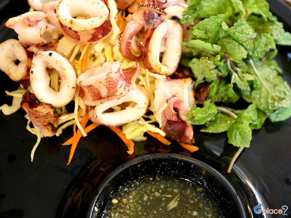 ภวัตส้มตำไก่ย่าง