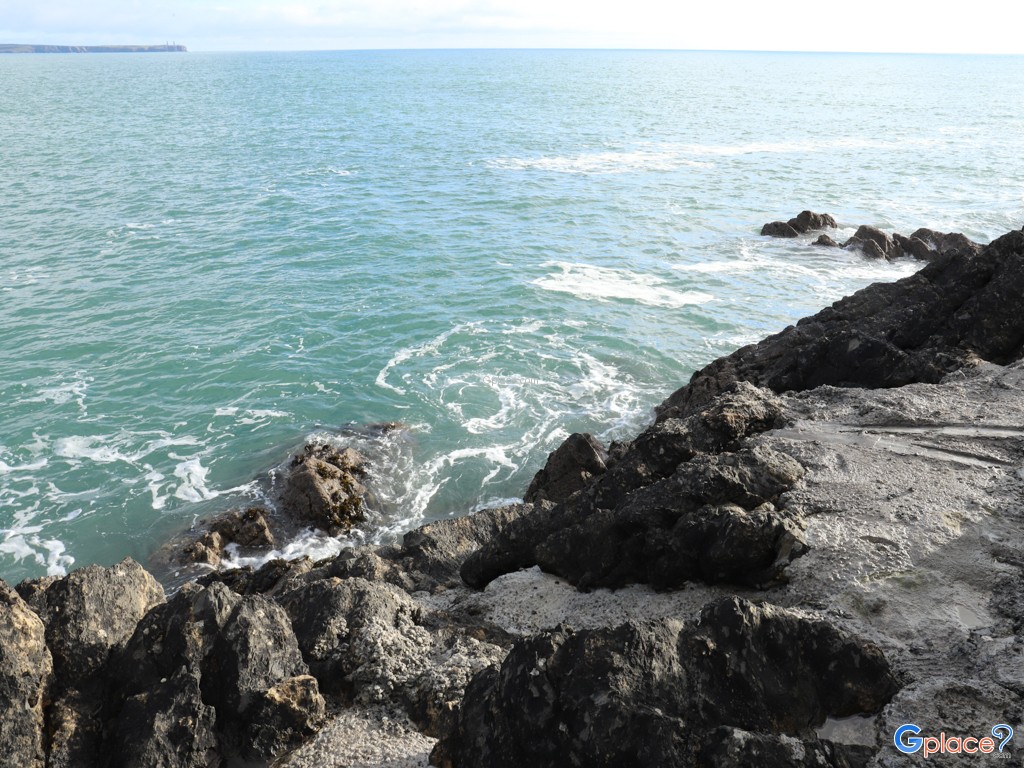 Newtown and Guillamene Swimming Coves