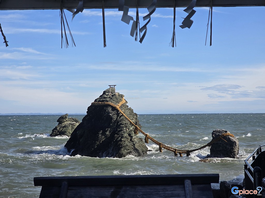 Futamiokitama Shrine