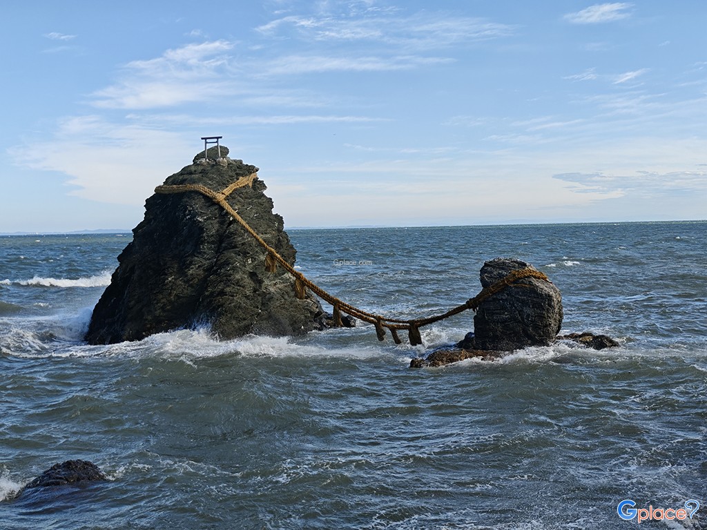 Futamiokitama Shrine