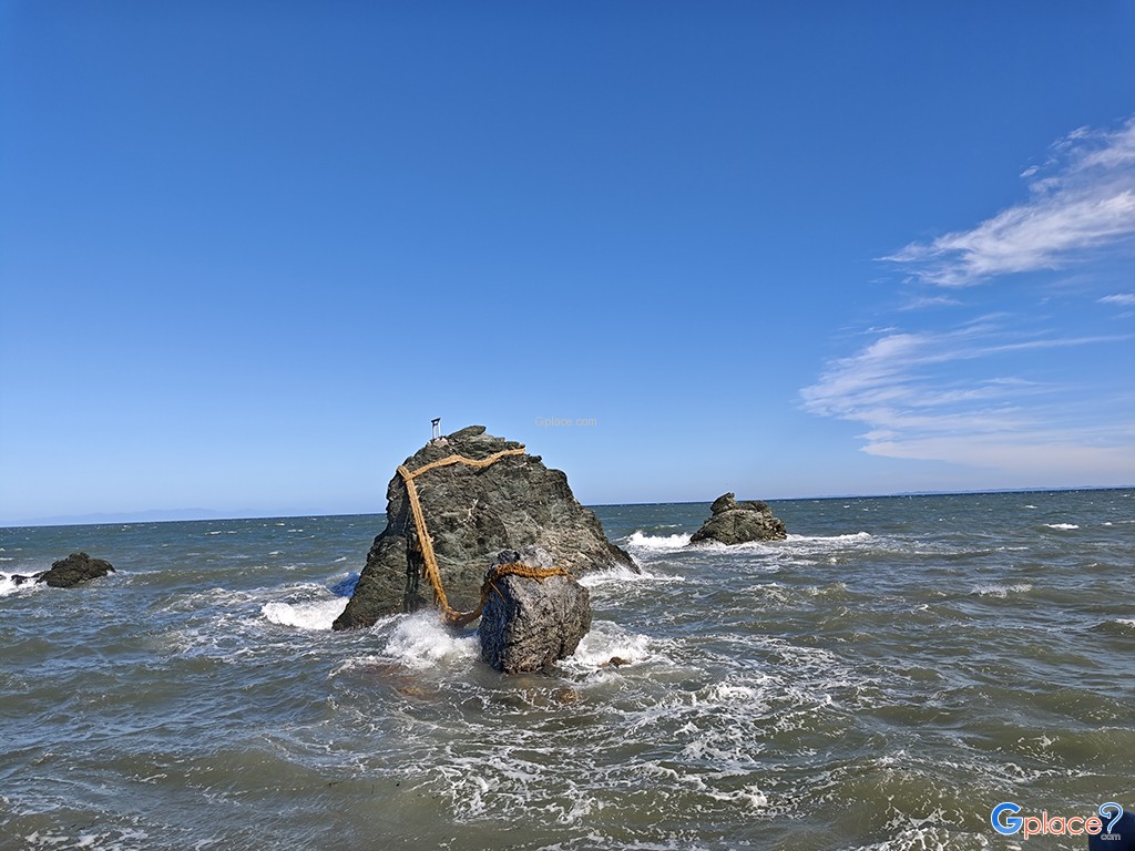 Futamiokitama Shrine