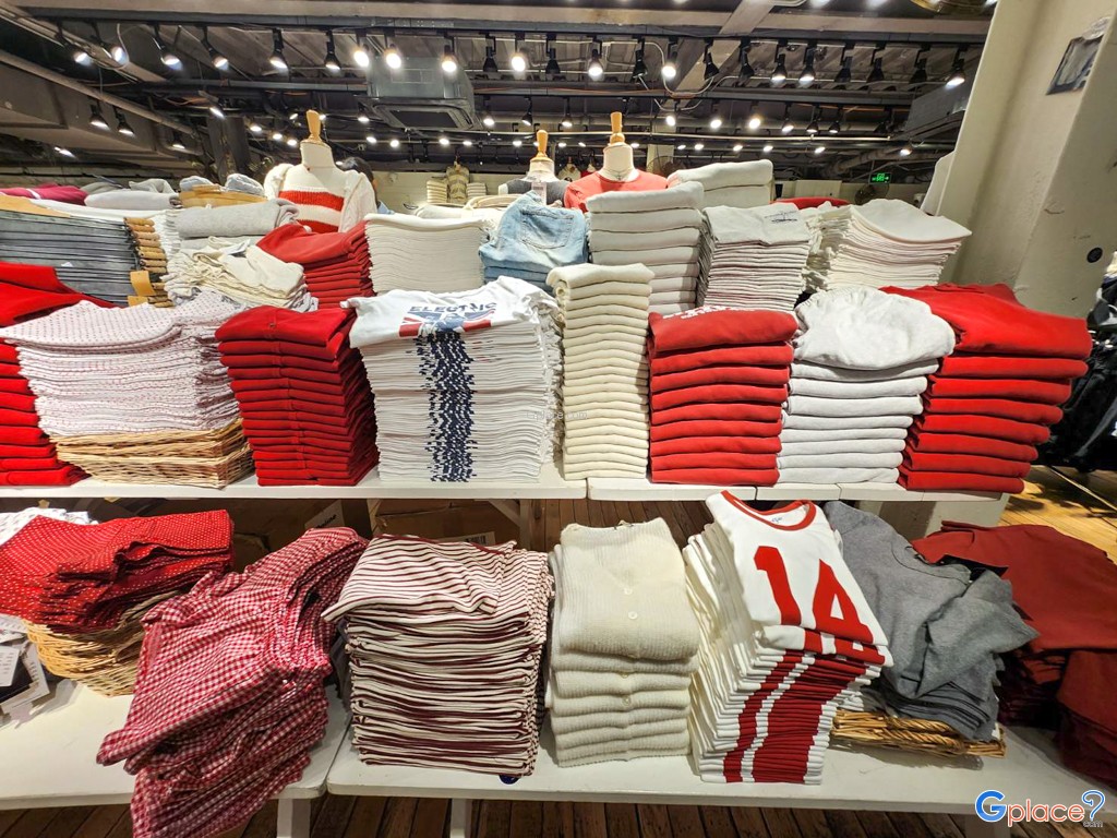 Brandy Melville สาขา ถนนอันฟู่