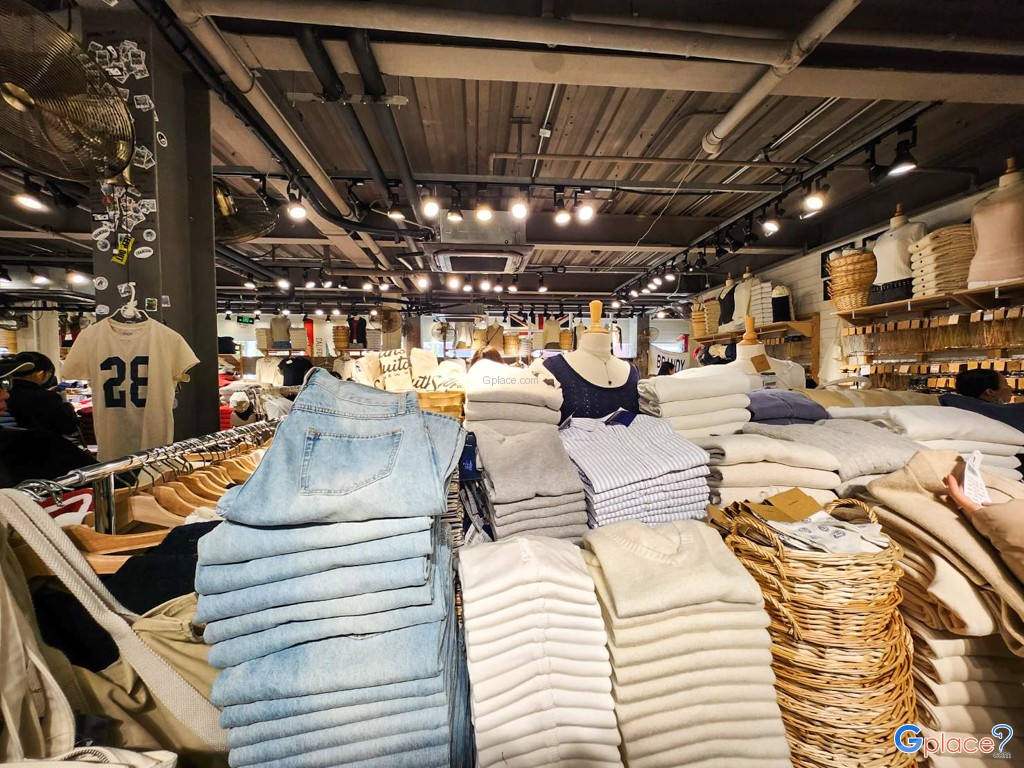 Brandy Melville สาขา ถนนอันฟู่