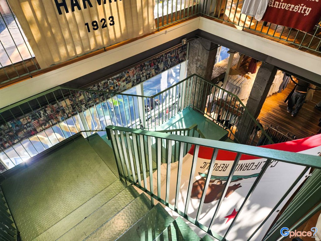 Brandy Melville สาขา ถนนอันฟู่