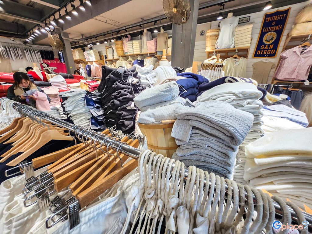 Brandy Melville สาขา ถนนอันฟู่