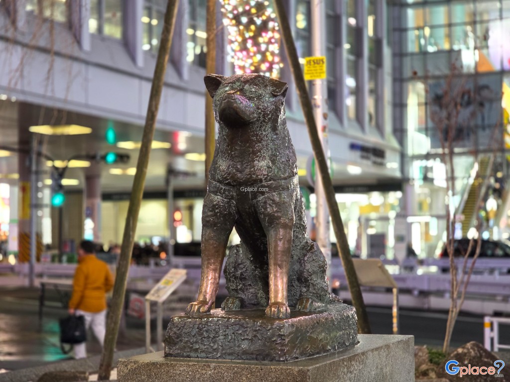 Hachikō Statue