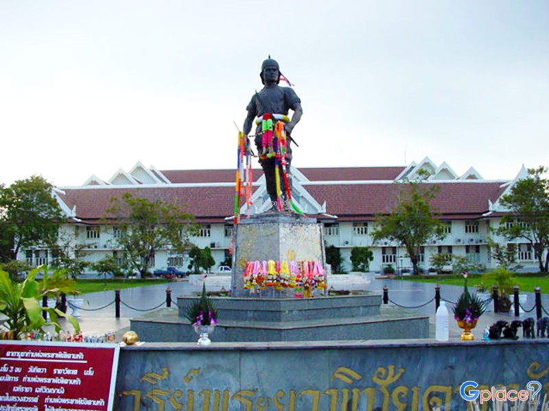 Praya Phichai Dap Hak Memorial