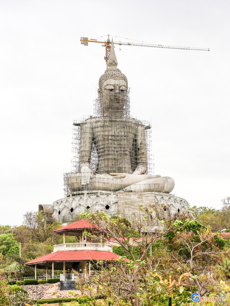 Wat Roi Pra Putthabat Phu Manorom