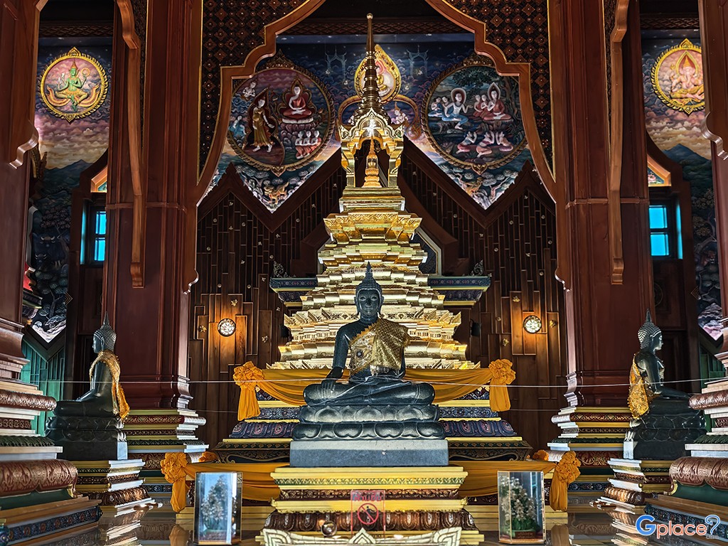 Wat Mahathat Laem Sak