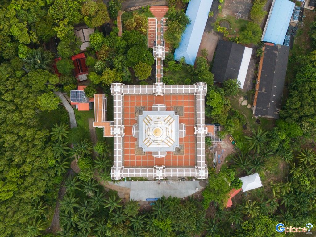 Wat Mahathat Laem Sak