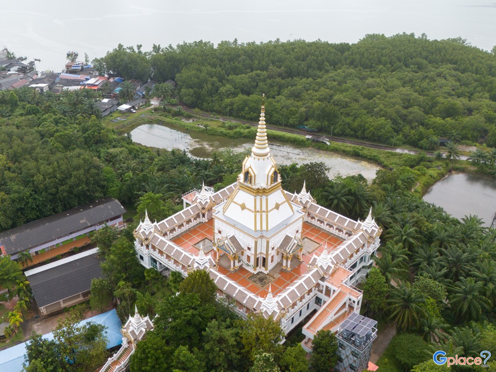 Wat Mahathat Laem Sak