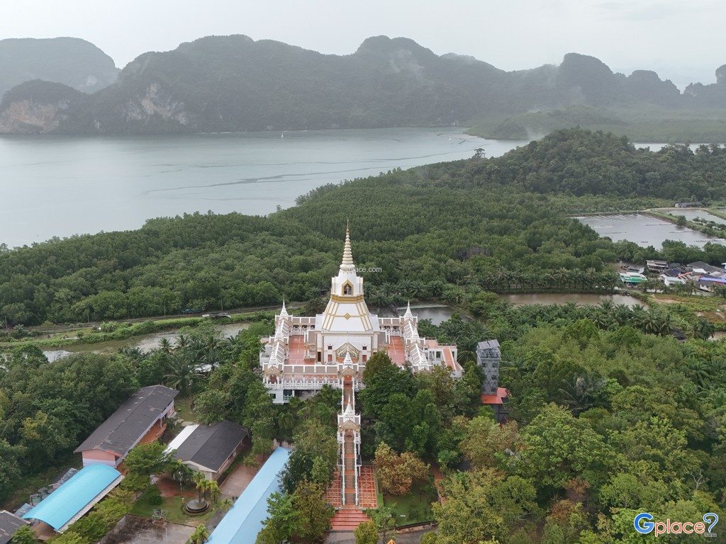 Wat Mahathat Laem Sak