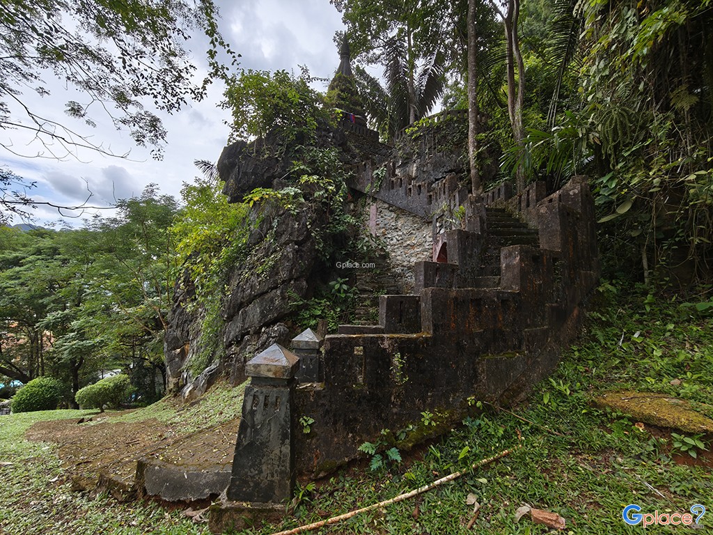 เจดีย์เขาล้างบาศ