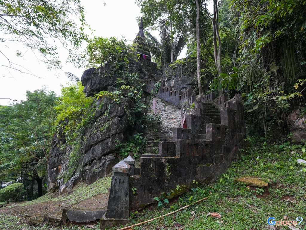 เจดีย์เขาล้างบาศ