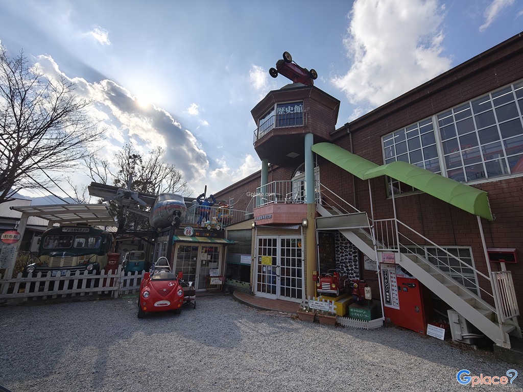 พิพิธภัณฑ์รถโบราณ เรโทร มอเตอร์ มิวเซียม