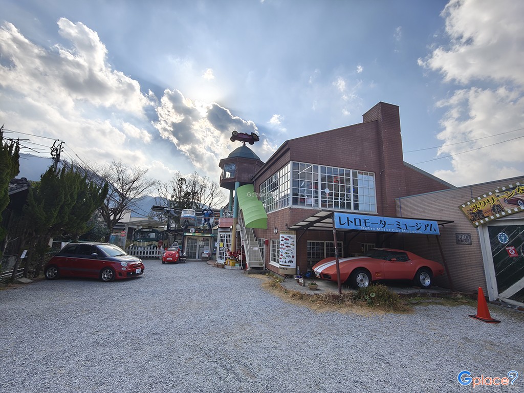 พิพิธภัณฑ์รถโบราณ เรโทร มอเตอร์ มิวเซียม