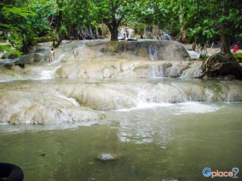Wang Kan Lueng Waterfall