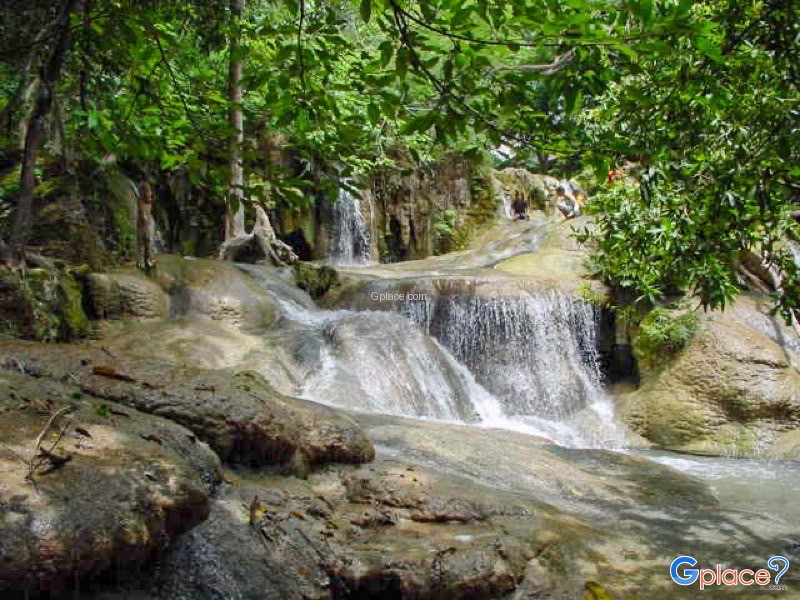 Wang Kan Lueng Waterfall