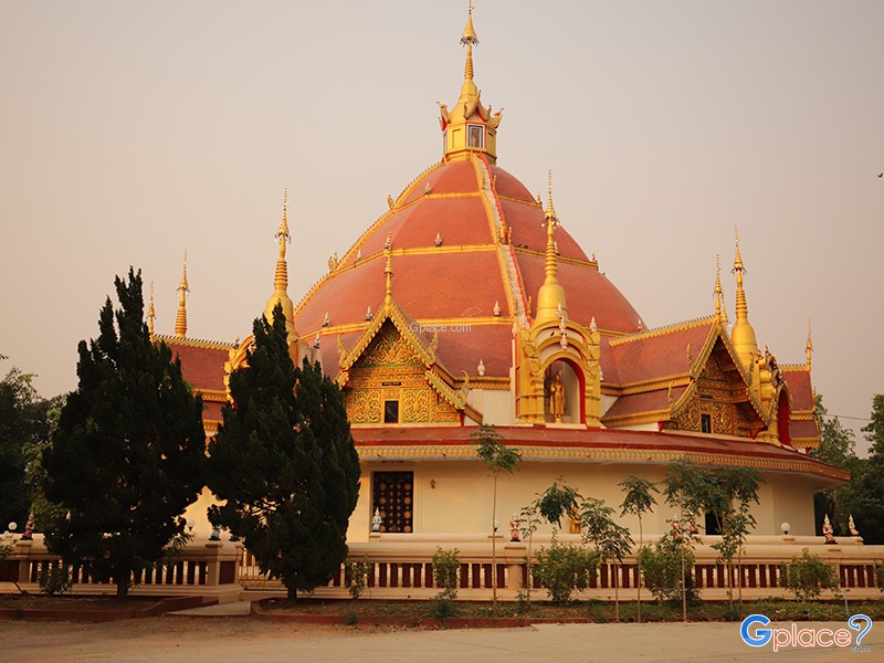 Wat Phra Bat Huai Tom