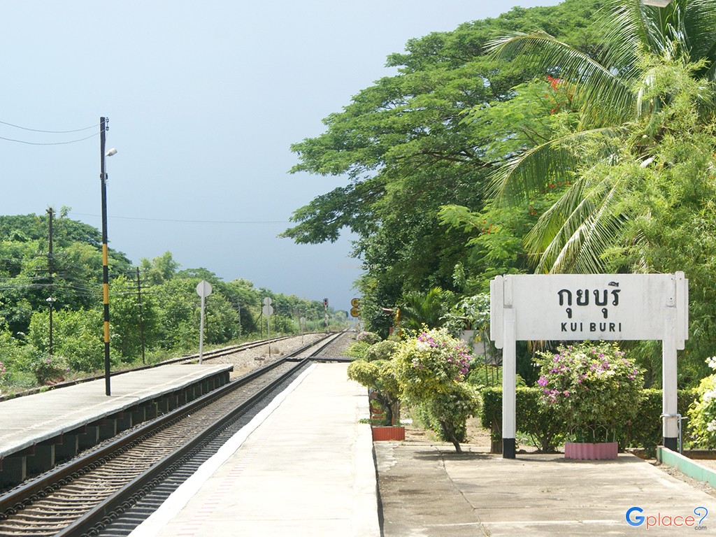 奎汶里火车站