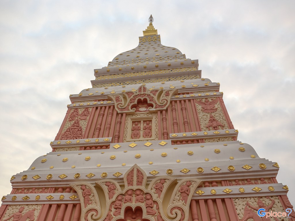 Phra That Renu Nakhon